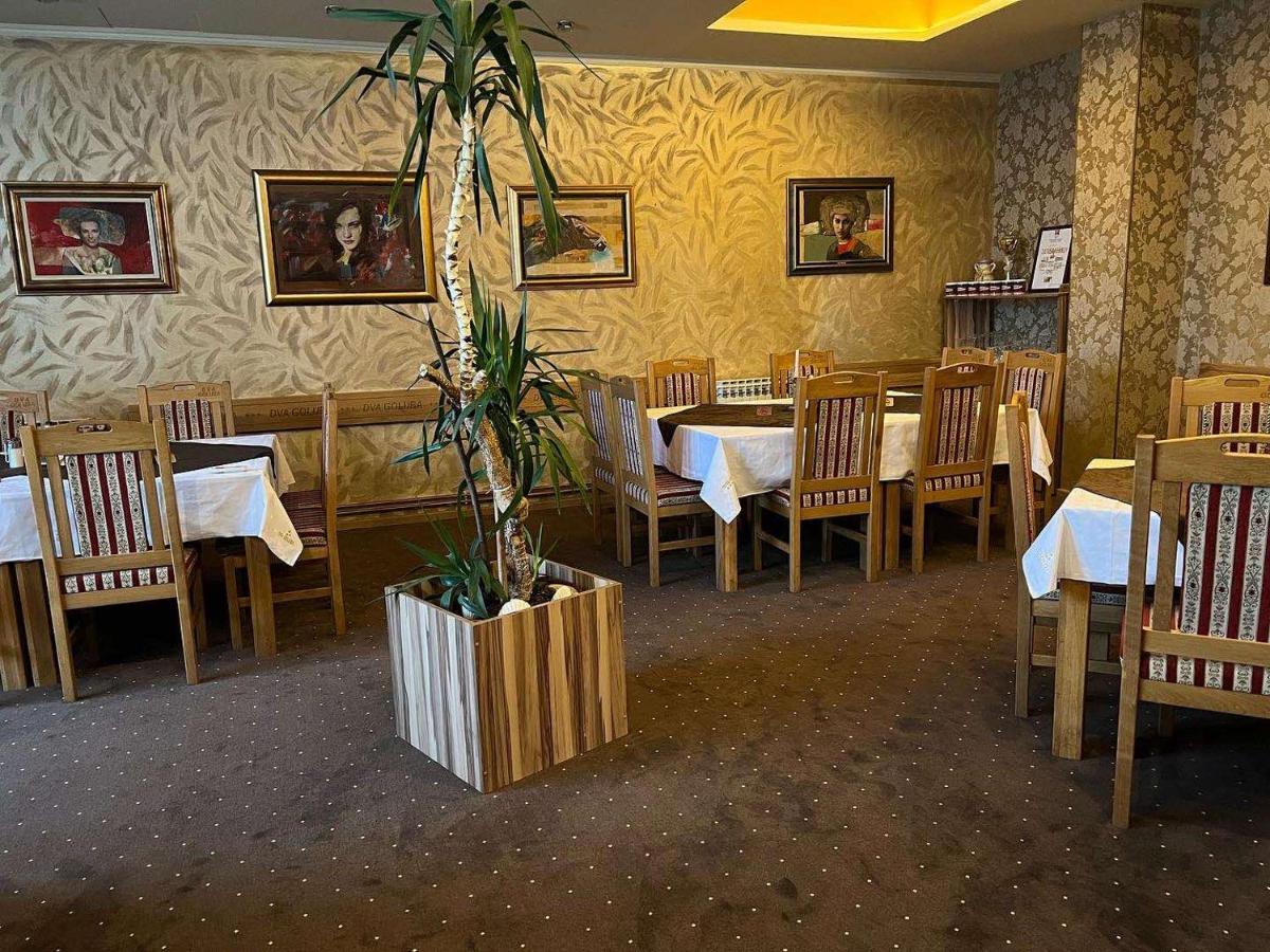 Hotel Dva Goluba Pale Buitenkant foto