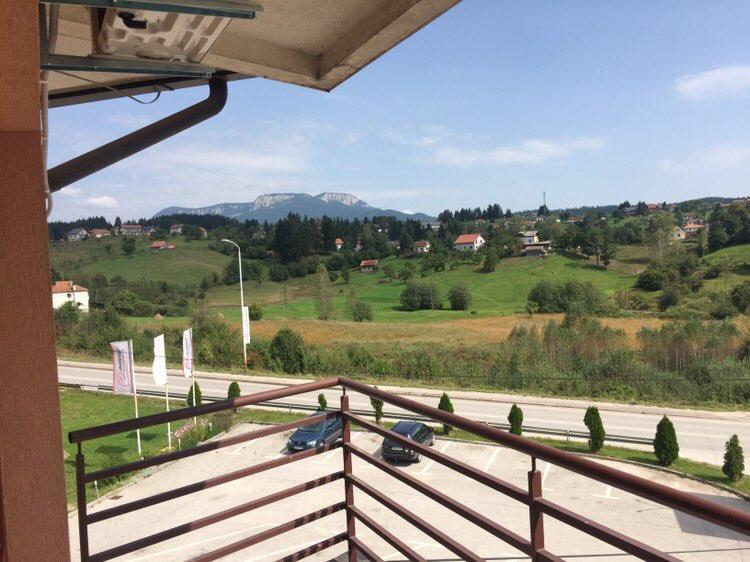 Hotel Dva Goluba Pale Buitenkant foto